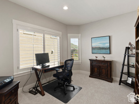 514 North Olympic Way Midway, UT 84049 - Photo 18 of 30 Bright room with neutral wall tones and plush carpeting