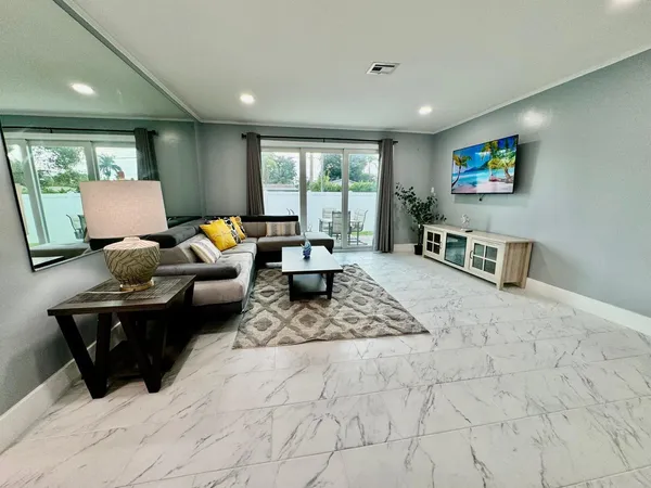 $4,400 | Undisclosed Address, Dania Beach, FL 33004
