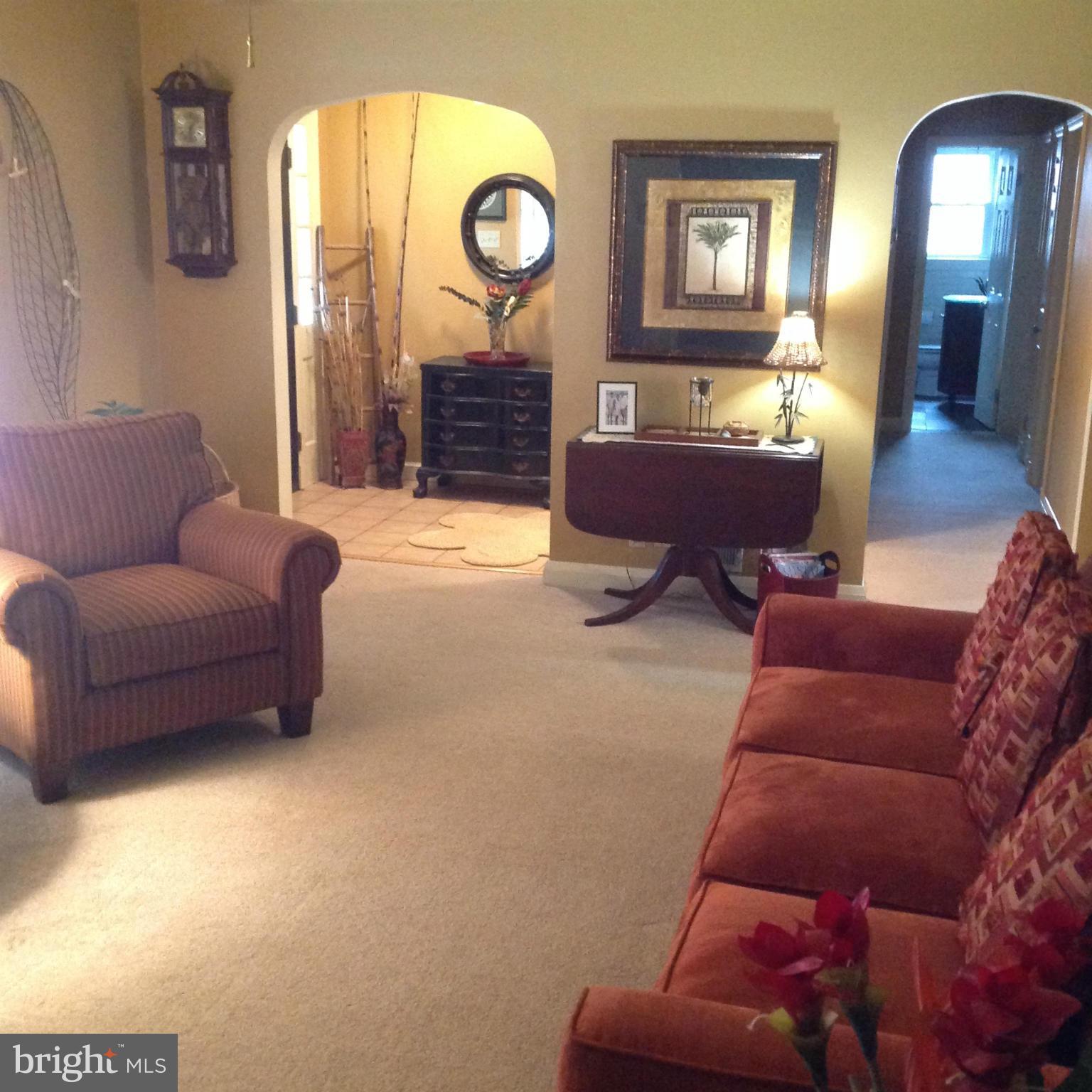 901 Wanda Road Linthicum Heights, MD 21090 - Photo 3 of 30 Living Room