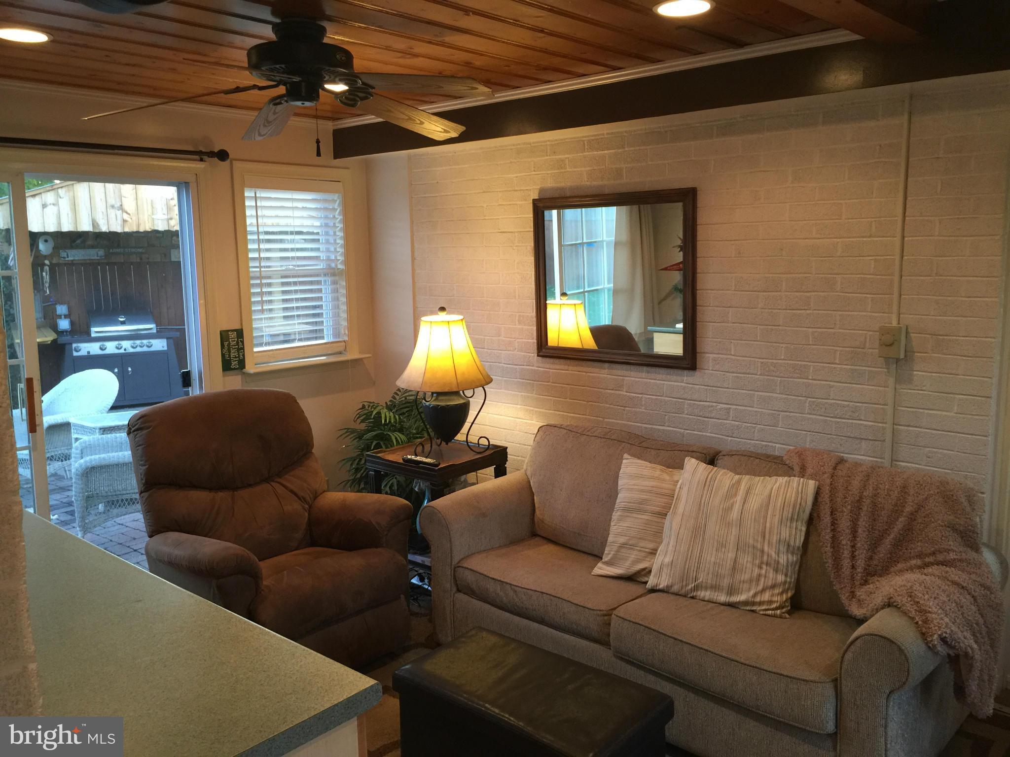 901 Wanda Road Linthicum Heights, MD 21090 - Photo 27 of 30 Family Room