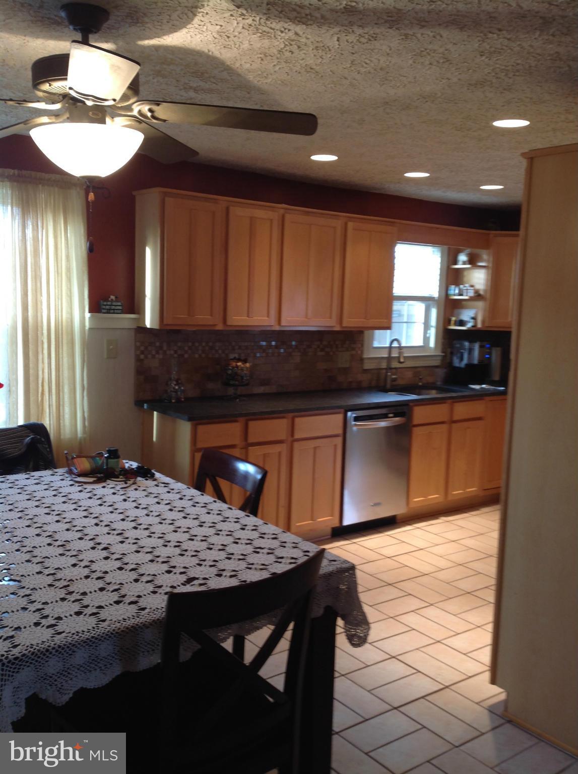 901 Wanda Road Linthicum Heights, MD 21090 - Photo 8 of 30 Kitchen