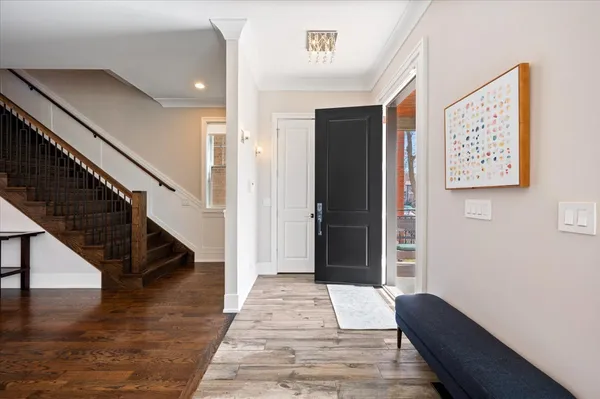 $1,850,000 | 1646 West Carmen Avenue, Chicago, IL 60640