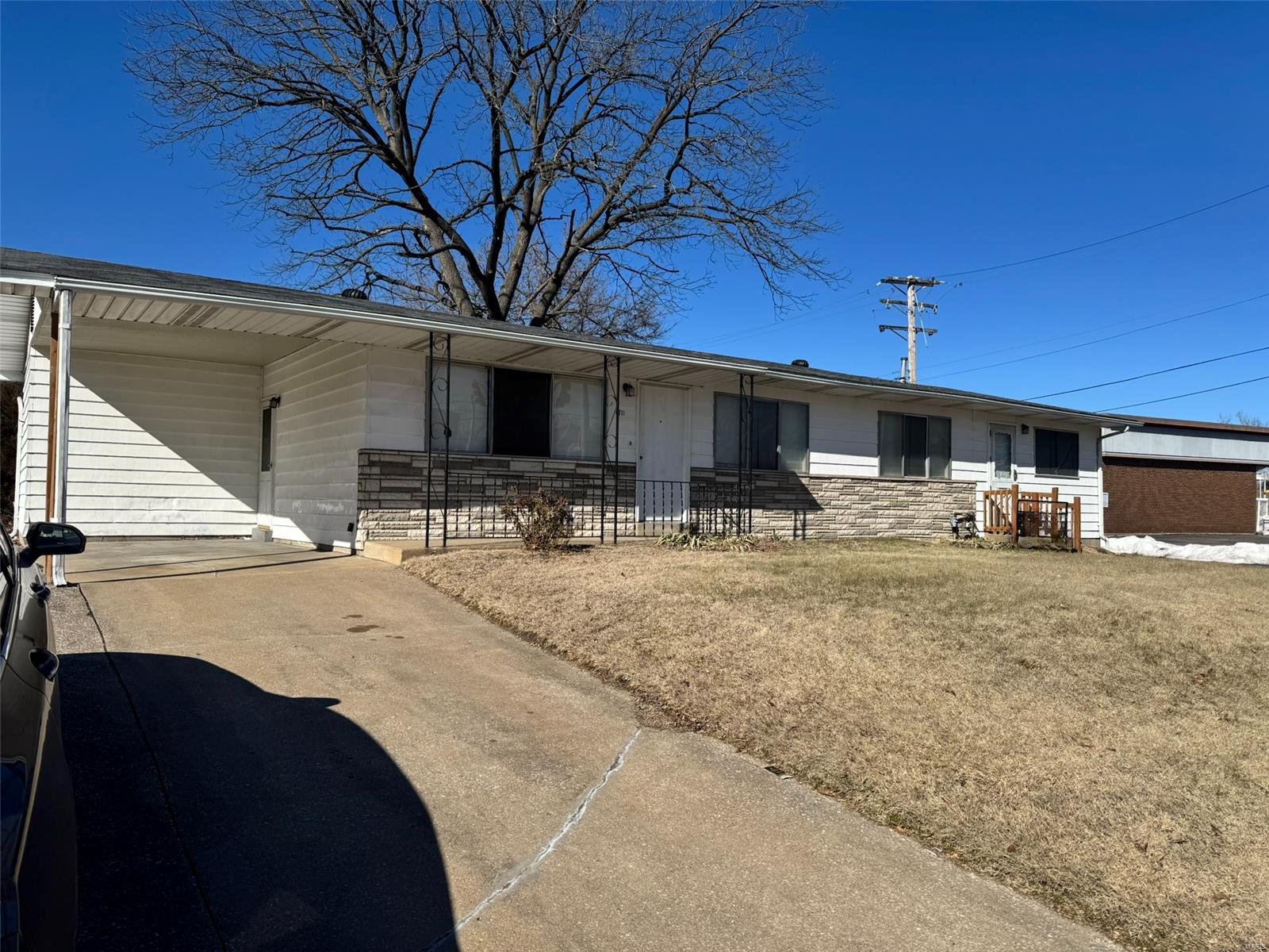 6711 Howdershell Road Hazelwood, MO 63042 - Photo 1 of 37 Gallery Image 1