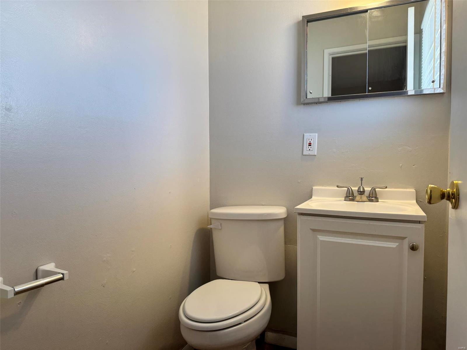 6711 Howdershell Road Hazelwood, MO 63042 - Photo 25 of 37 Gallery Image 25