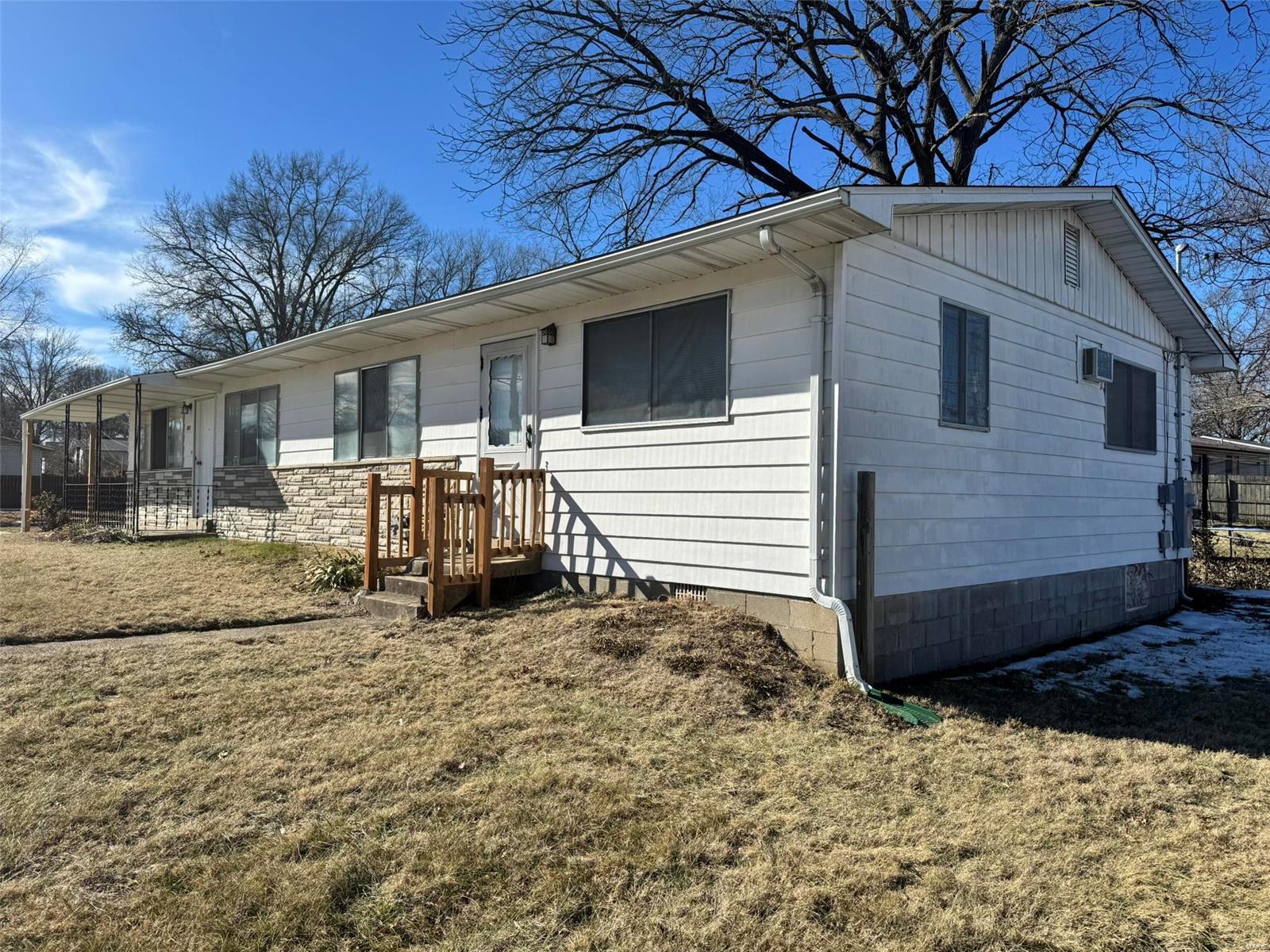 6711 Howdershell Road Hazelwood, MO 63042 - Photo 4 of 37 Gallery Image 4