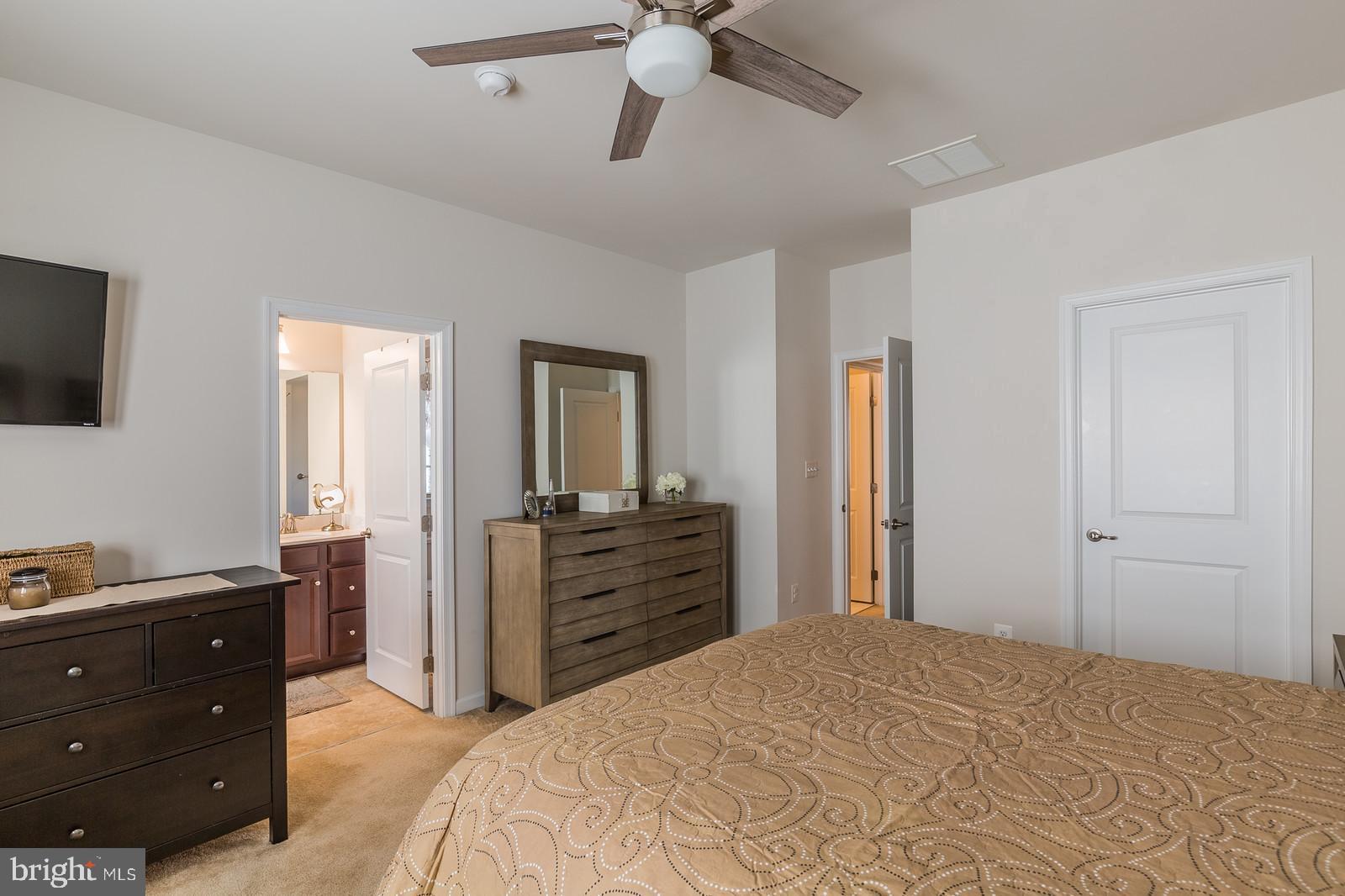 2031 Serviceberry Road Dumfries, VA 22026 - Photo 23 of 60 Owners suite