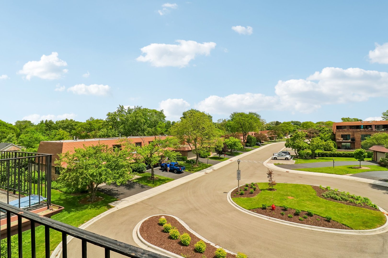 4050 Dundee Road, Unit 303 Northbrook, IL 60062 - Photo 25 of 38