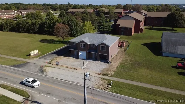 $2,110 | 2022 Greentree Boulevard, Clarksville, IN 47129