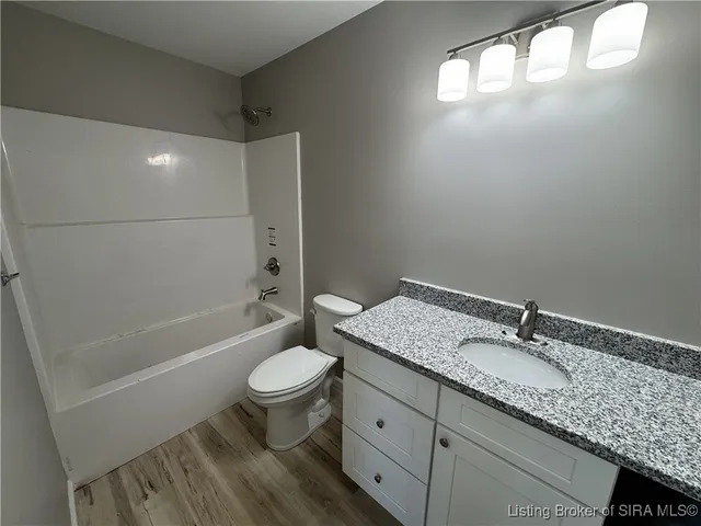 $2,110 | 2022 Greentree Boulevard, Clarksville, IN 47129