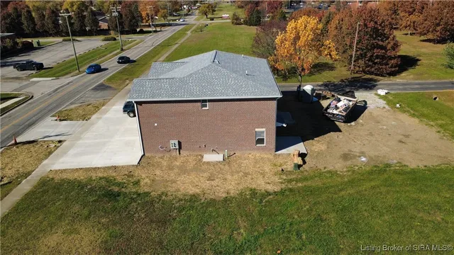 $2,110 | 2022 Greentree Boulevard, Clarksville, IN 47129