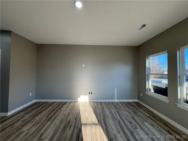 $2,110 | 2022 Greentree Boulevard, Clarksville, IN 47129