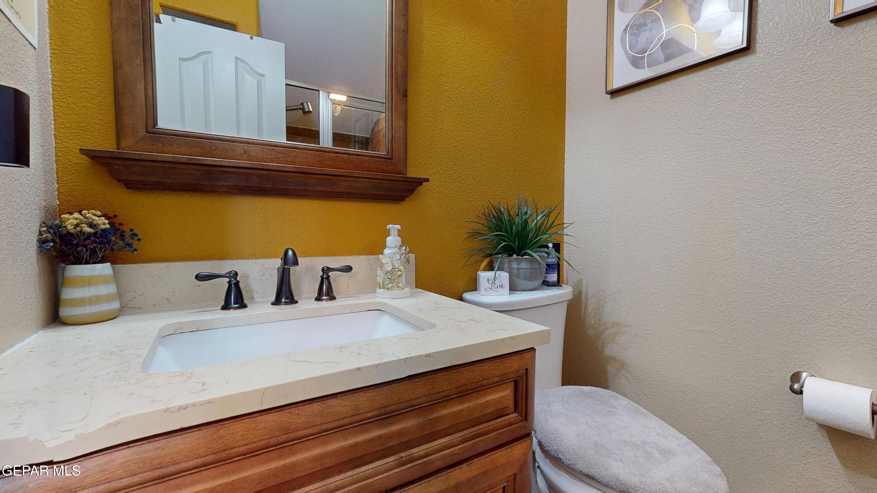 12239 Rathmore Drive El Paso, TX 79928 - Photo 22 of 60 1/2 Bathrm (Downstairs)