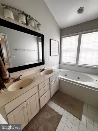 $3,600 | 13 Fire Princess Court, Rockville, MD 20850
