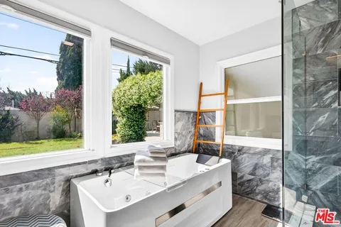 $1,700,000 | 5910 West 77th Place, Los Angeles, CA 90045