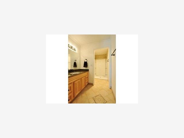 99 East Middlefield Road, Unit 25 Mountain View, CA 94043 - Photo 4 of 7 Gallery Image 4