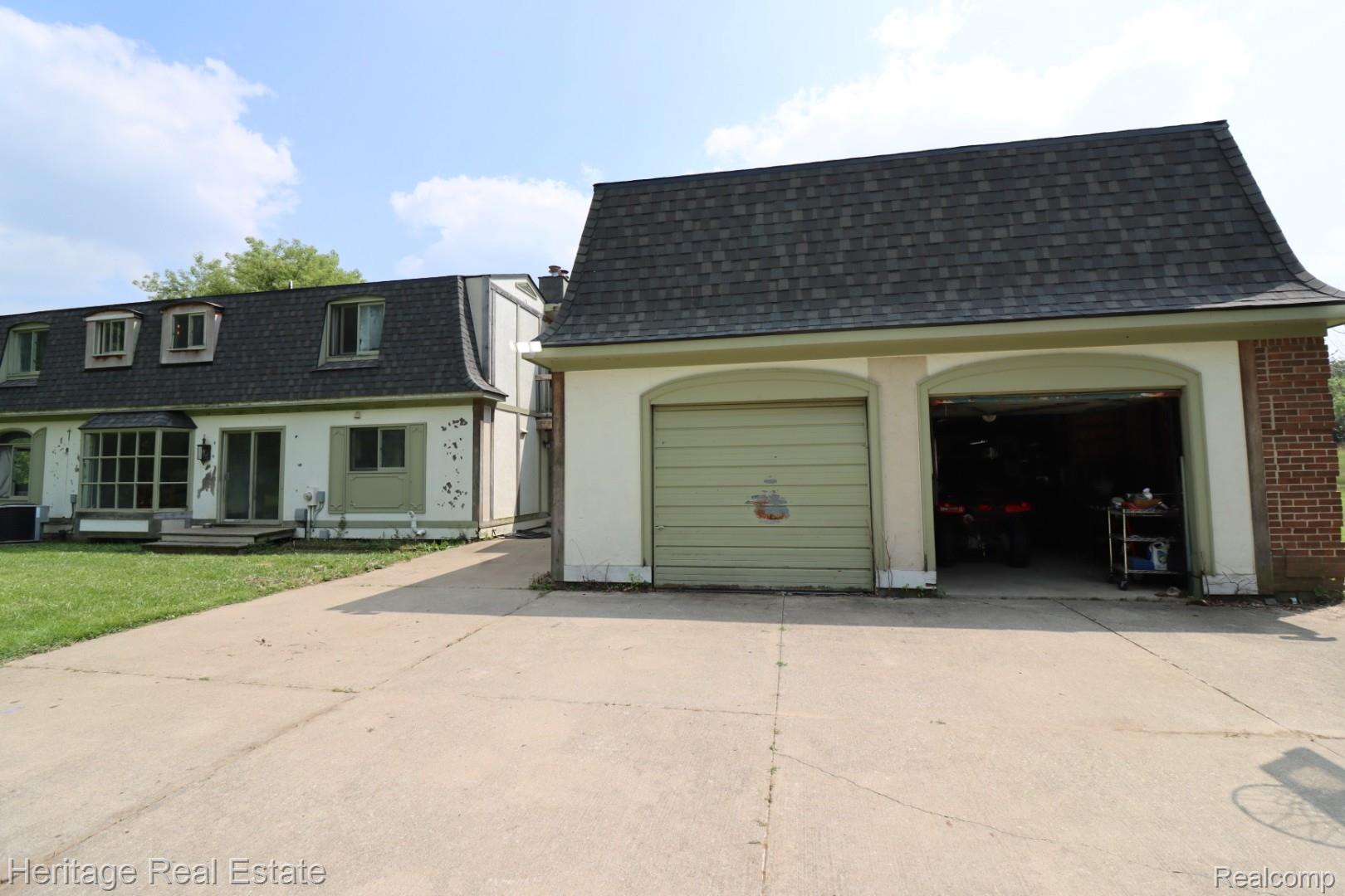 445 Mack Road Leonard, MI 48367 - Photo 4 of 41 mack 15.jpg