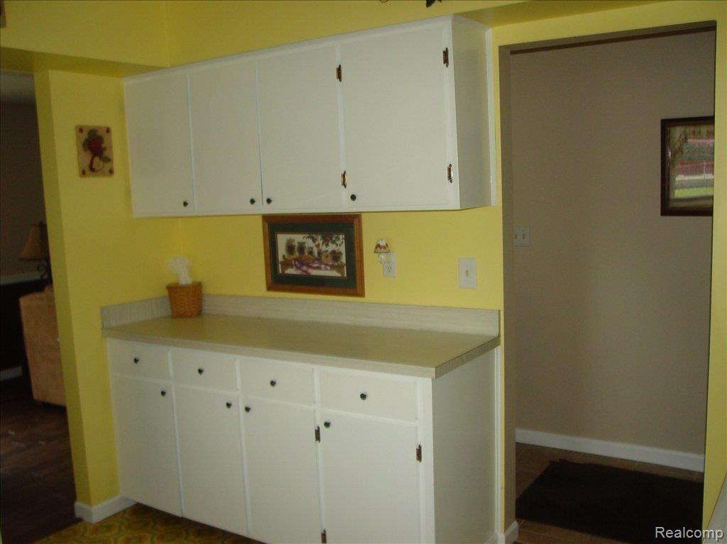 48028 Fuller Road New Baltimore, MI 48051 - Photo 4 of 12 Kitchen View 2