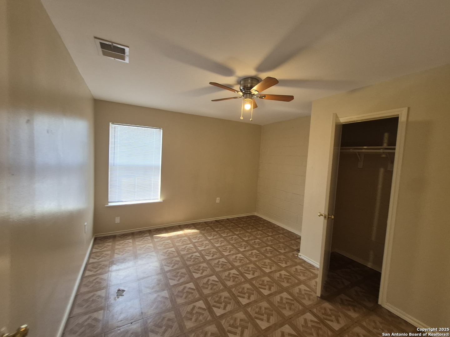 1016 Blanco Road, Unit 203 San Antonio, TX 78212 - Photo 10 of 12 a view of an empty room and window