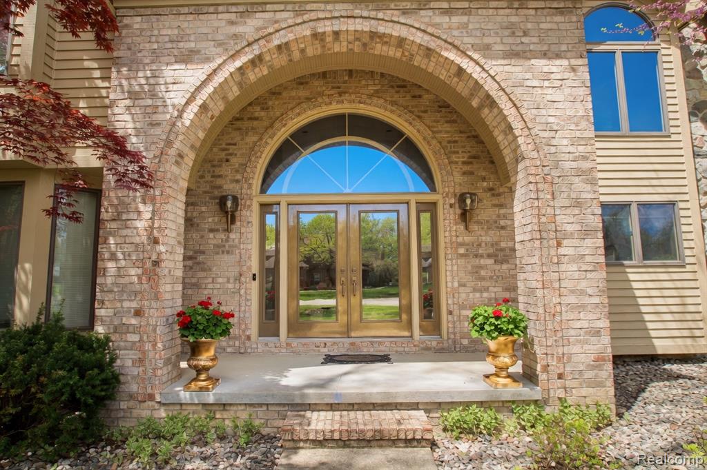 1305 Kings Pointe Road Grand Blanc, MI 48439 - Photo 18 of 71 Gallery Image 18