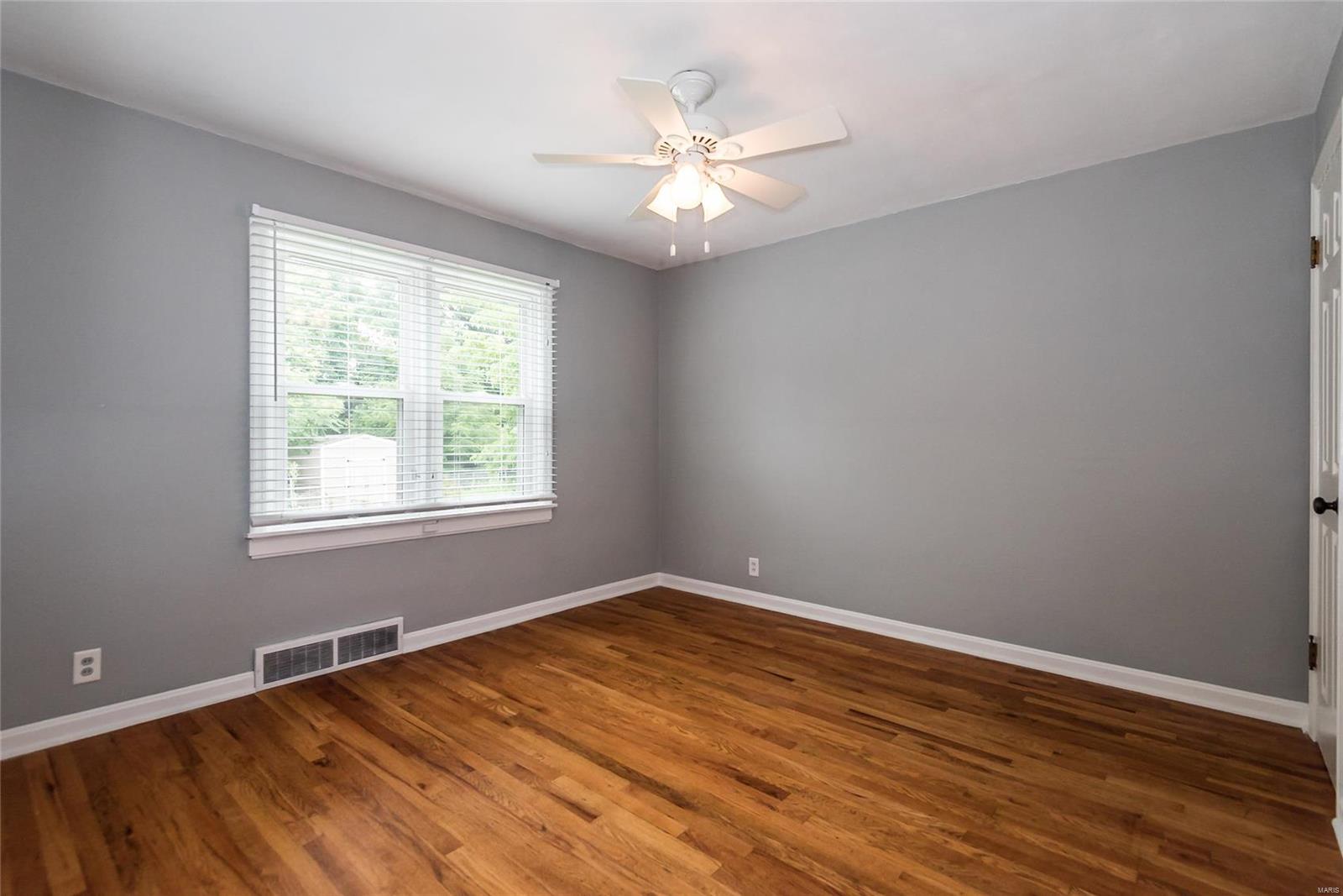 3737 Weber Road St. Louis, MO 63125 - Photo 11 of 19 Gallery Image 11