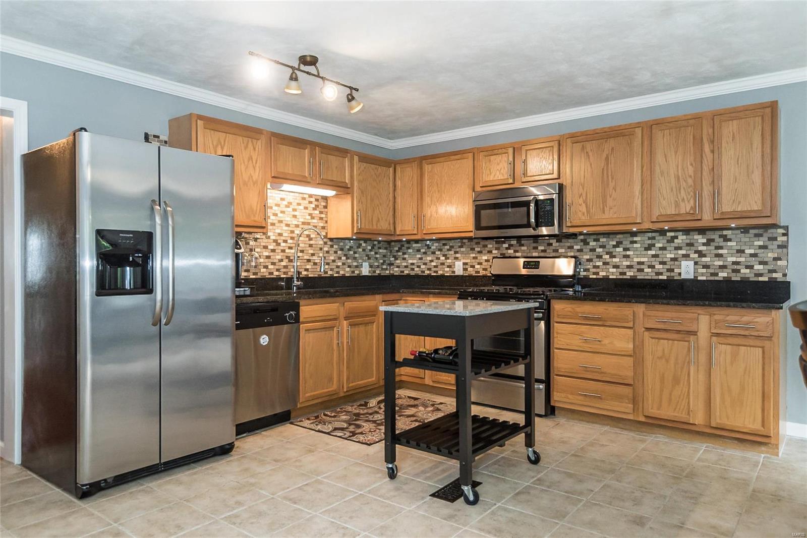 3737 Weber Road St. Louis, MO 63125 - Photo 5 of 19 Gallery Image 5