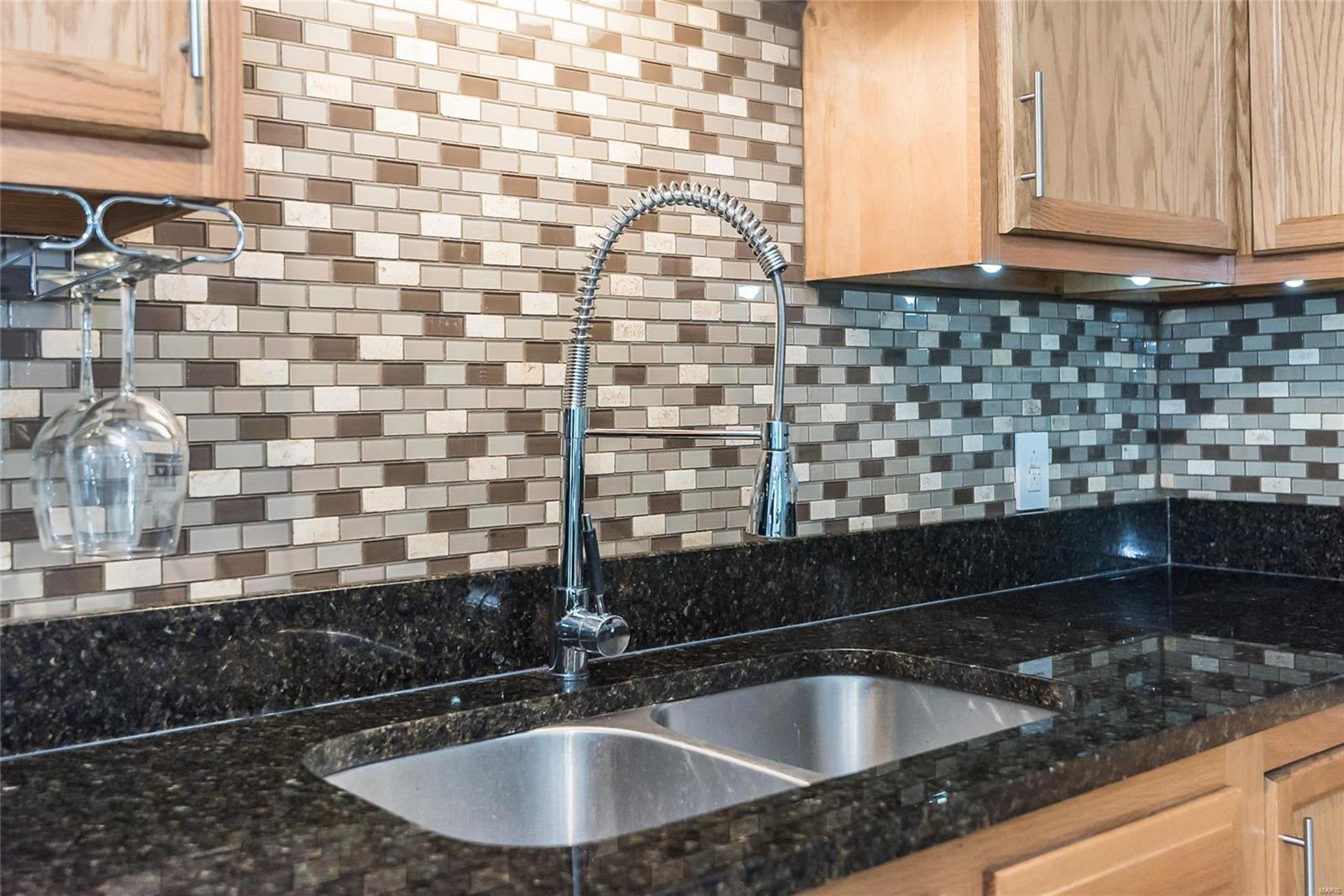 3737 Weber Road St. Louis, MO 63125 - Photo 6 of 19 Gallery Image 6