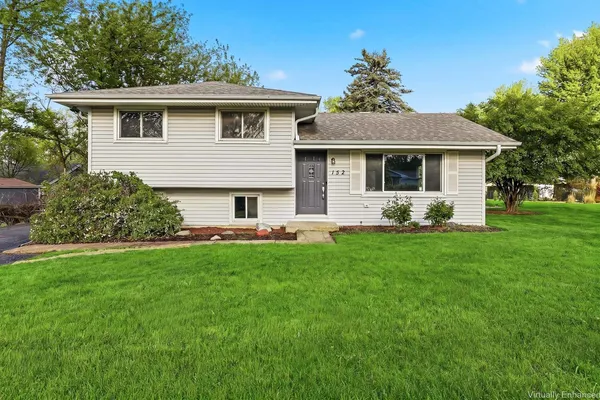 $339,000 | 152 Skyline Drive, Carpentersville, IL 60110