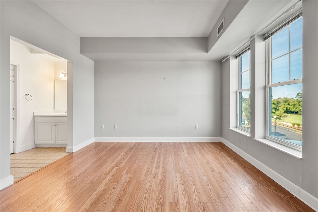 38 Village Road, Unit 202 Middleton, MA 01949 - Photo 16 of 42 Gallery Image 16