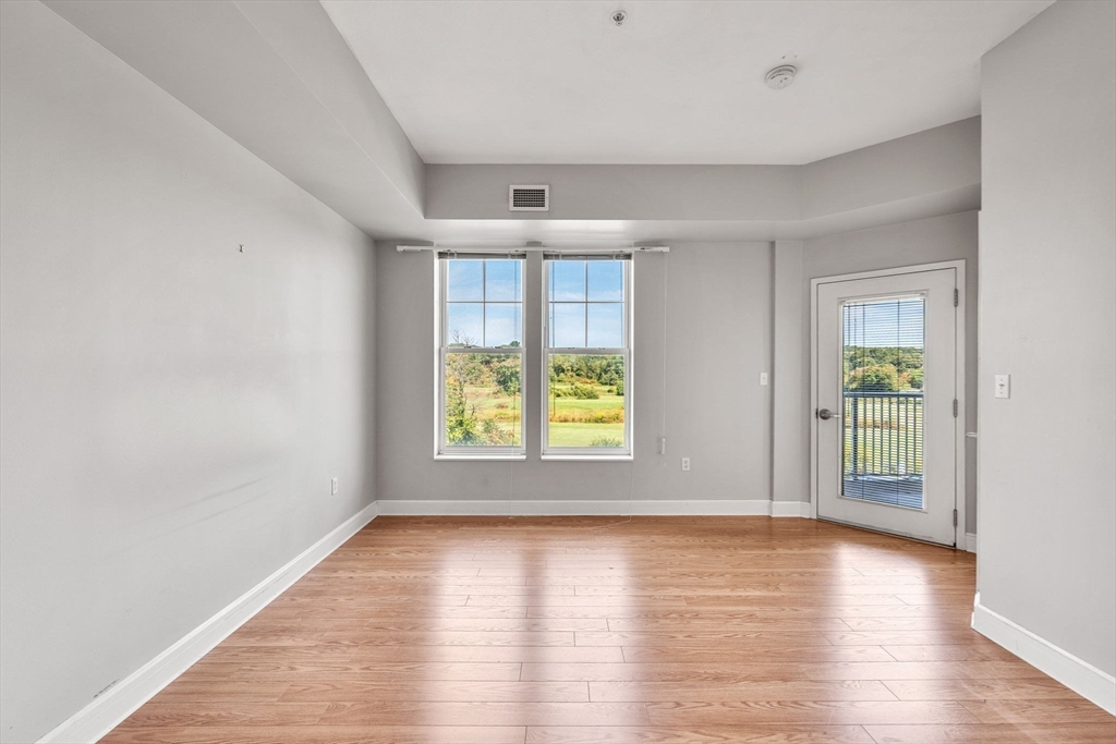 38 Village Road, Unit 202 Middleton, MA 01949 - Photo 18 of 42 Gallery Image 18