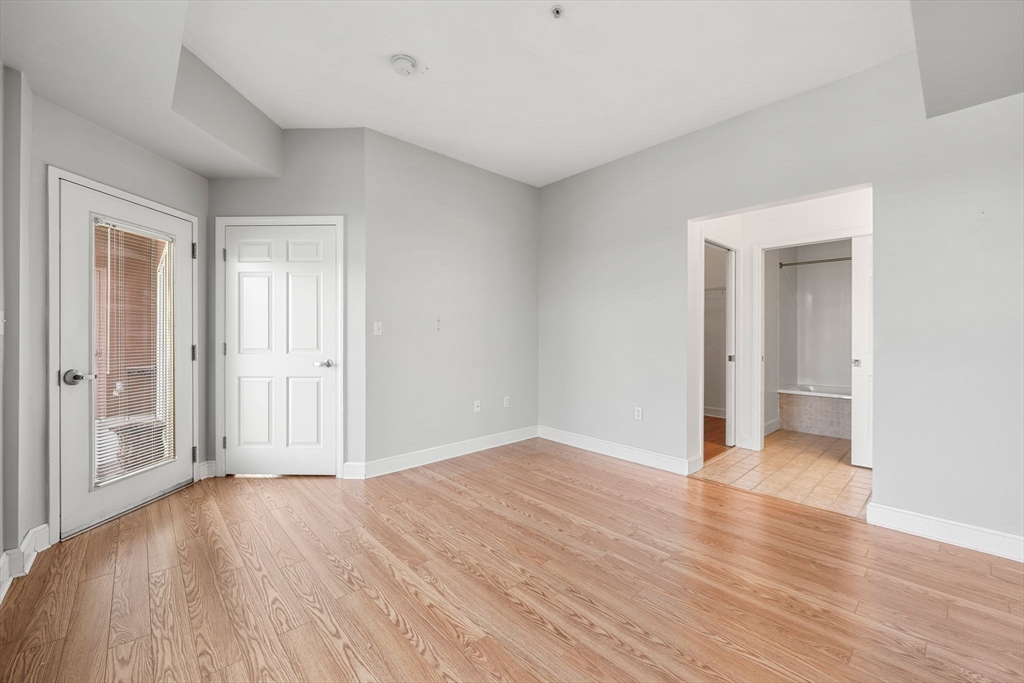 38 Village Road, Unit 202 Middleton, MA 01949 - Photo 20 of 42 Gallery Image 20