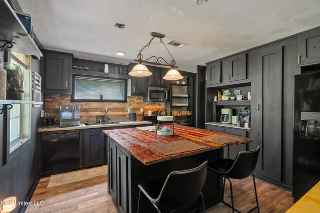 $275,000 | 181 County Road 1830, Pachuta, MS 39347