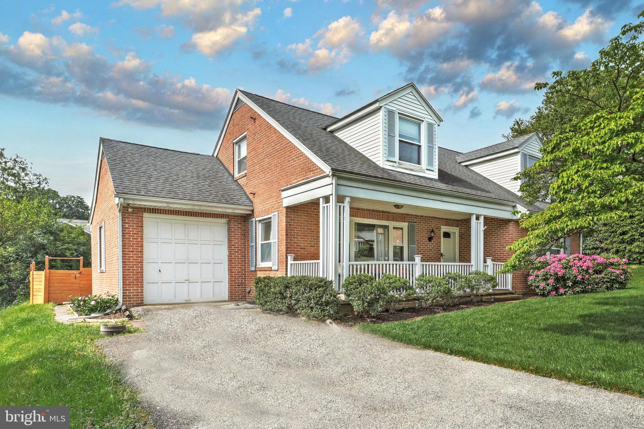 1174 Southern Road York, PA 17403 - Photo 1 of 37 Gallery Image 1