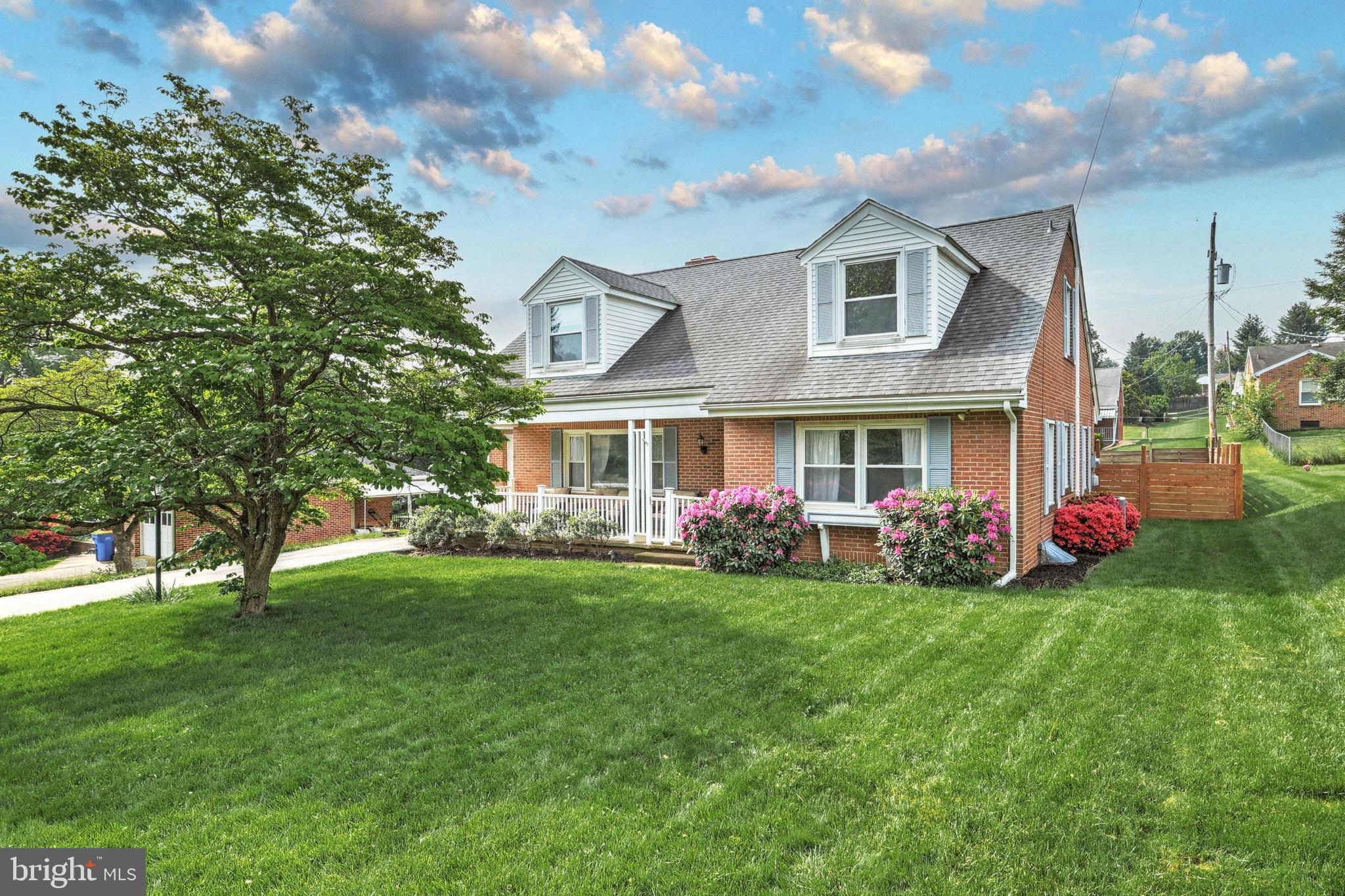 1174 Southern Road York, PA 17403 - Photo 2 of 37 Gallery Image 2