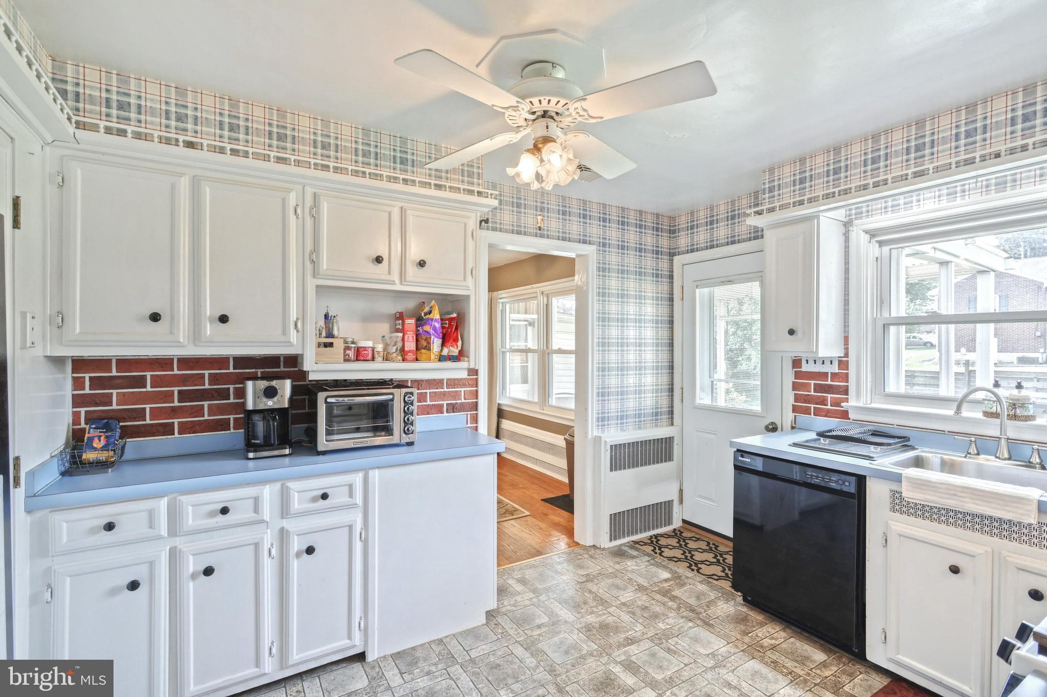 1174 Southern Road York, PA 17403 - Photo 19 of 37 Gallery Image 19