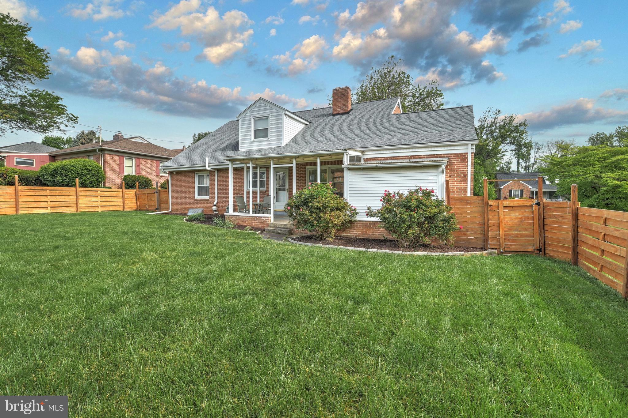 1174 Southern Road York, PA 17403 - Photo 5 of 37 Gallery Image 5