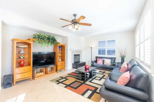 $620,000 | 5706 Tres Piezas Drive, Sacramento, CA 95835
