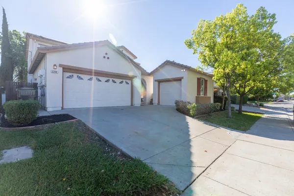 $620,000 | 5706 Tres Piezas Drive, Sacramento, CA 95835