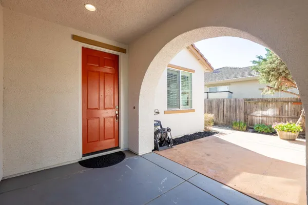 $620,000 | 5706 Tres Piezas Drive, Sacramento, CA 95835
