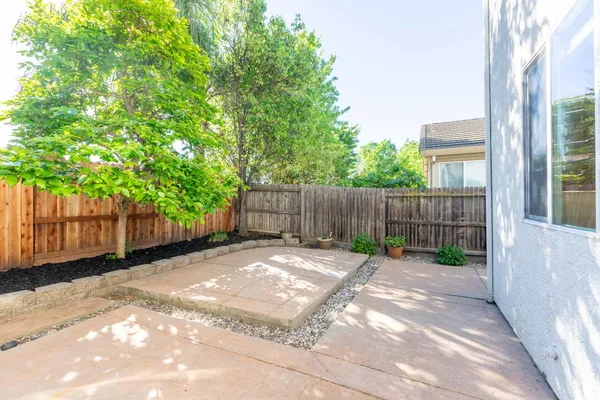 $620,000 | 5706 Tres Piezas Drive, Sacramento, CA 95835