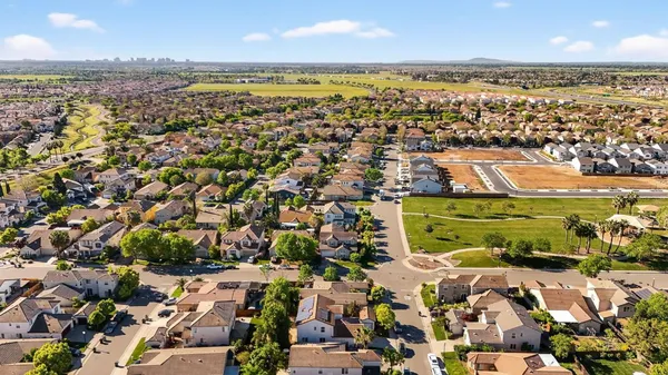 $620,000 | 5706 Tres Piezas Drive, Sacramento, CA 95835