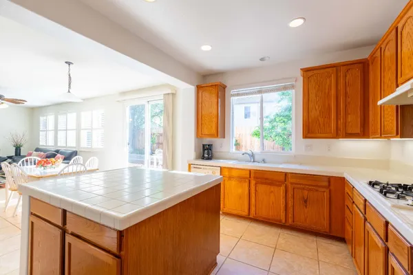 $620,000 | 5706 Tres Piezas Drive, Sacramento, CA 95835