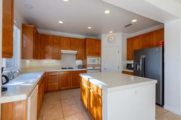 $620,000 | 5706 Tres Piezas Drive, Sacramento, CA 95835