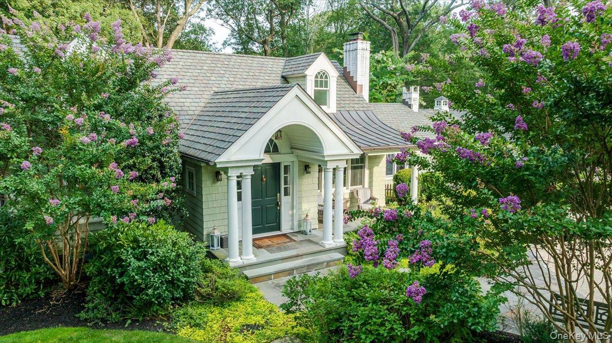 203 Sunset Road Syosset, NY 11791 - Photo 1 of 37