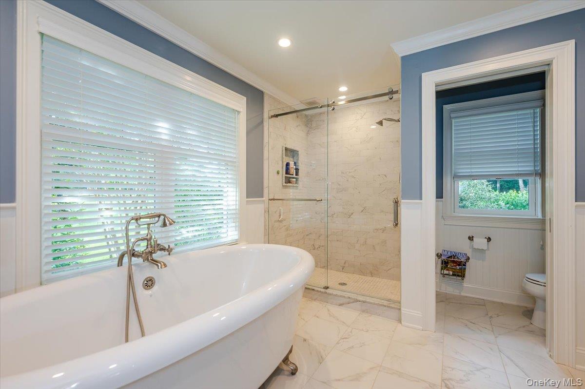 203 Sunset Road Syosset, NY 11791 - Photo 22 of 37