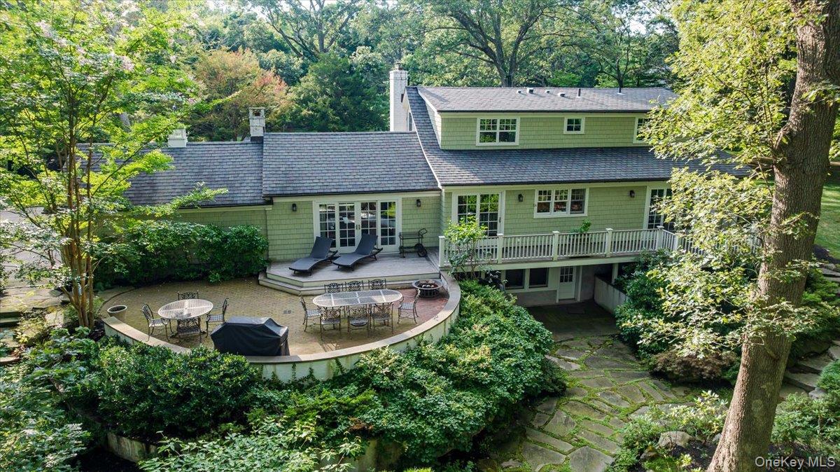 203 Sunset Road Syosset, NY 11791 - Photo 31 of 37