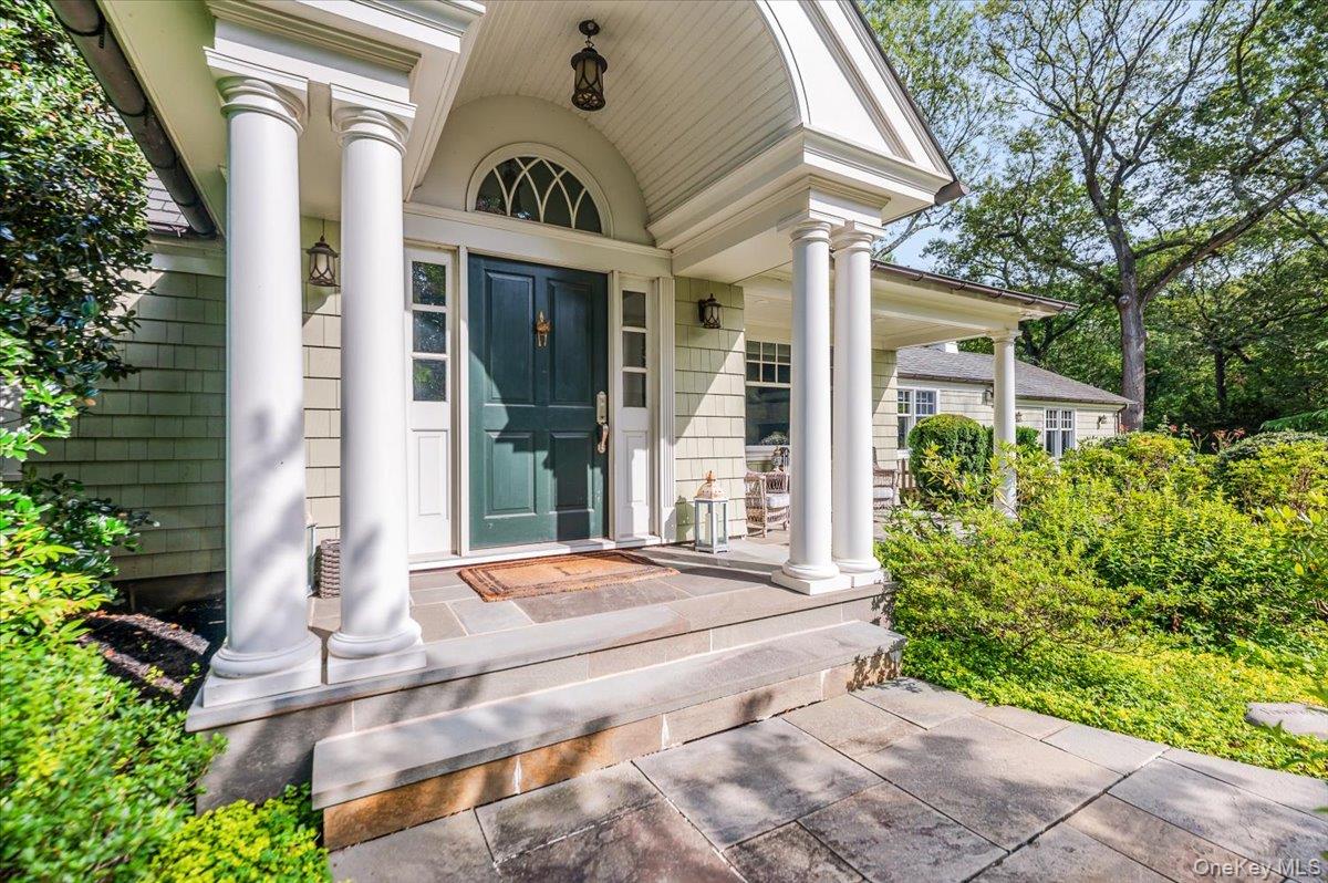 203 Sunset Road Syosset, NY 11791 - Photo 6 of 37