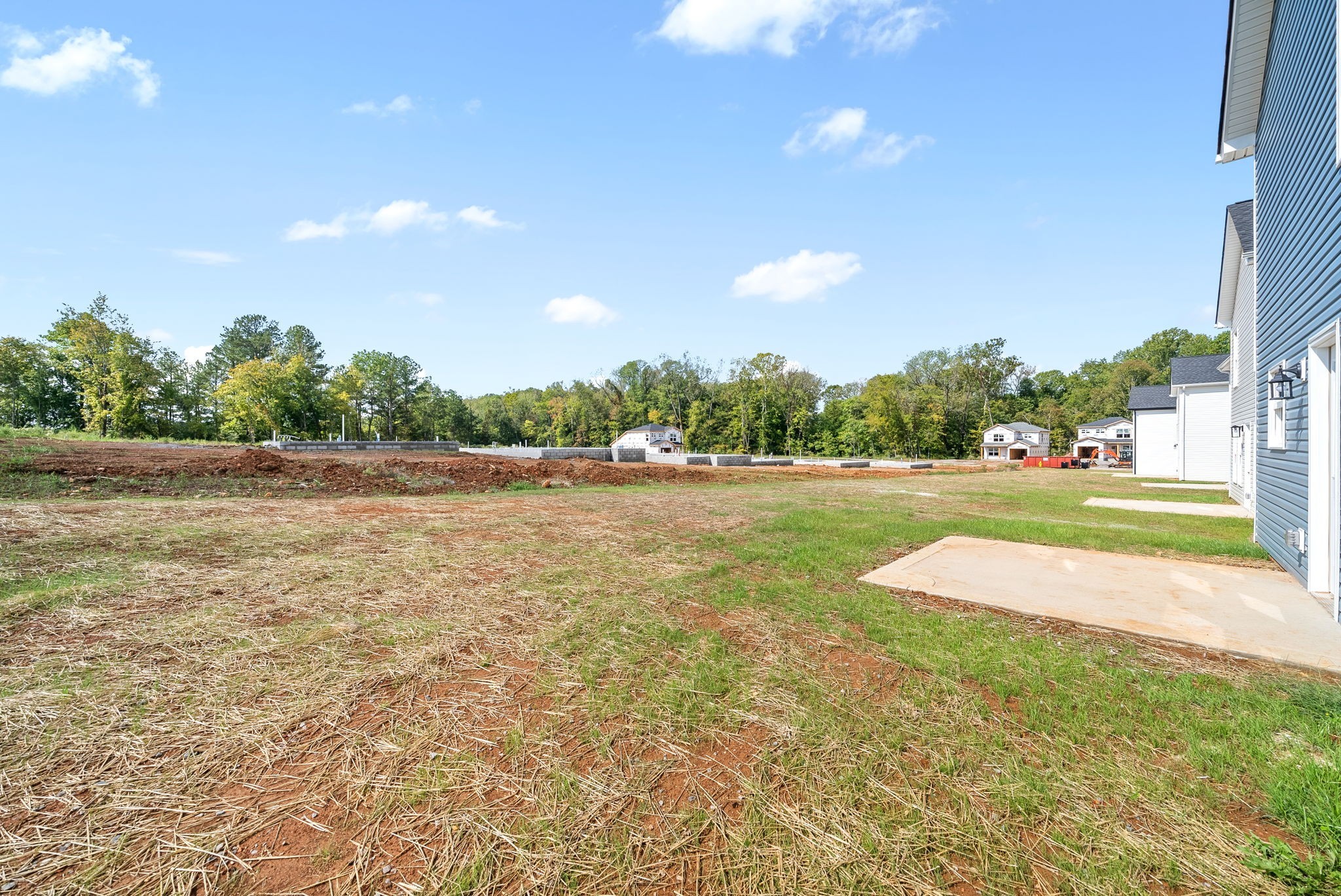 148 Quarry Rdg Road Clarksville, TN 37043 - Photo 34 of 37 a view of a golf course with a lake