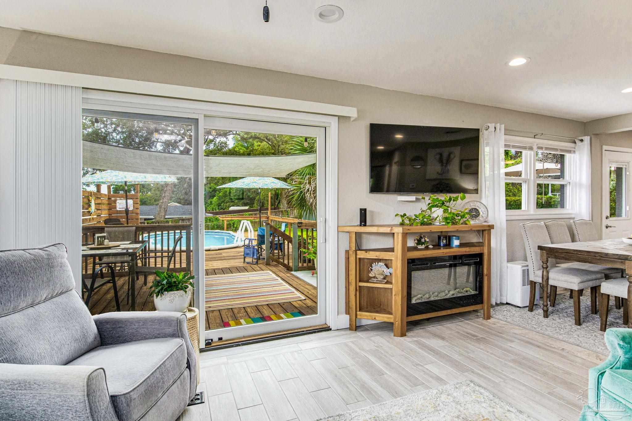 1461 Gamarra Road Pensacola, FL 32503 - Photo 11 of 46 Gallery Image 11