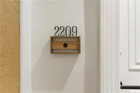 $1,300,000 | 2 Canal Street, Unit 2209, New Orleans, LA 70130