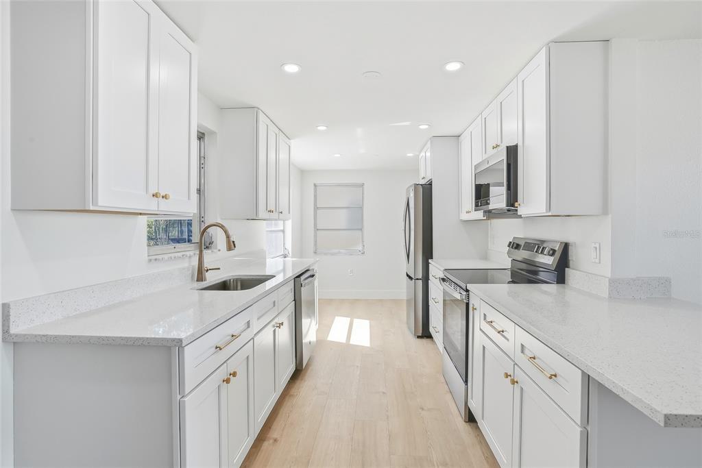 4860 Shell Stream Boulevard New Port Richey, FL 34652 - Photo 11 of 46